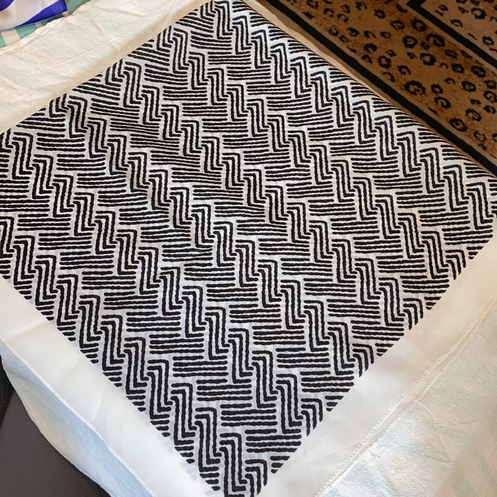 Women’s square white w/ black squiggles scarf 30” x 30”